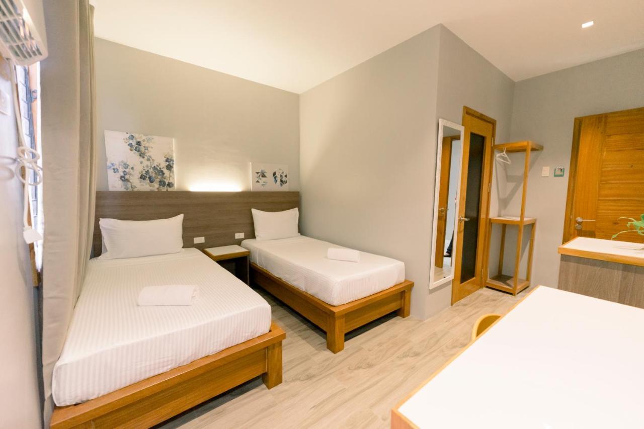 Madonna Hometel And Suites New Pandan Panabo 外观 照片
