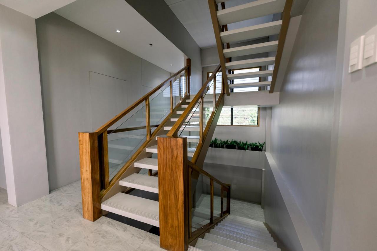 Madonna Hometel And Suites New Pandan Panabo 外观 照片