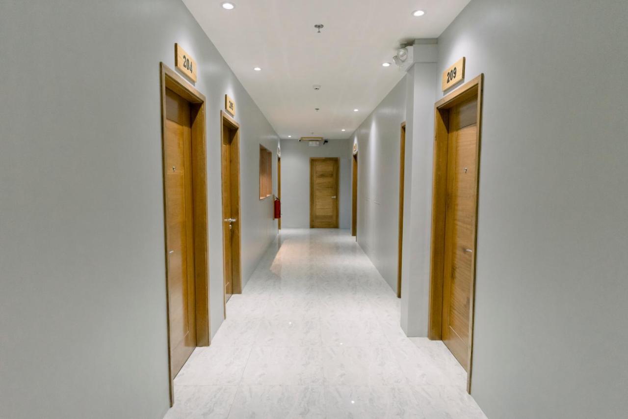 Madonna Hometel And Suites New Pandan Panabo 外观 照片